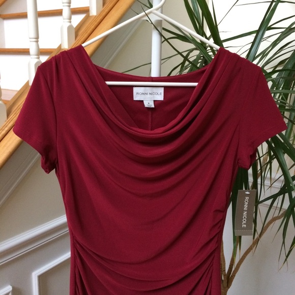 NWT draped front dress ruched sides red wine 6 - Picture 3 of 6